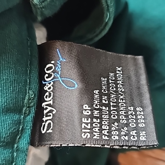 NEW STYLE & CO GREEN CURVY FIT PETITE DENIM JEANS - Picture 12 of 14